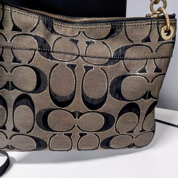 Coach Poppy Signature First Generation Purse Black and Gold - Picture 2 of 13